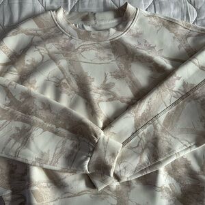 Altar'd State Light Camouflage Cropped Crewneck